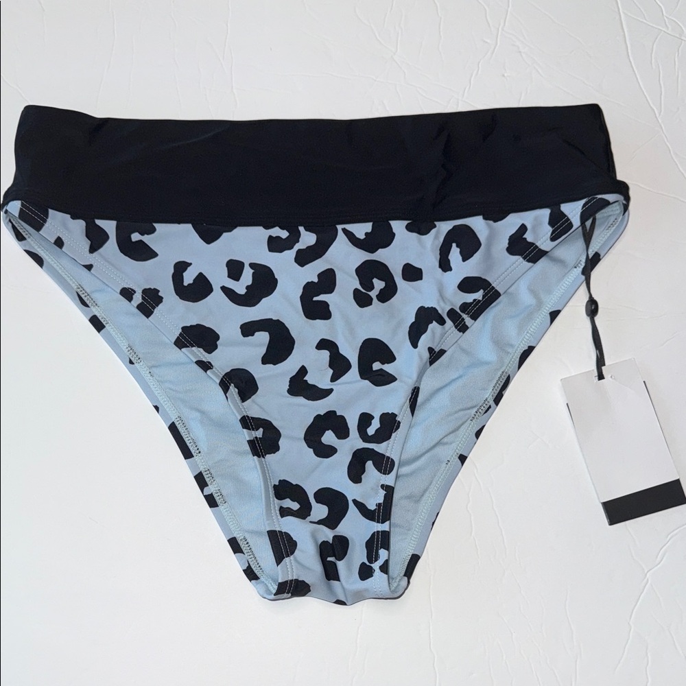 DKNY NWT  Leopard Print Bikini Bottoms large blue black high cut